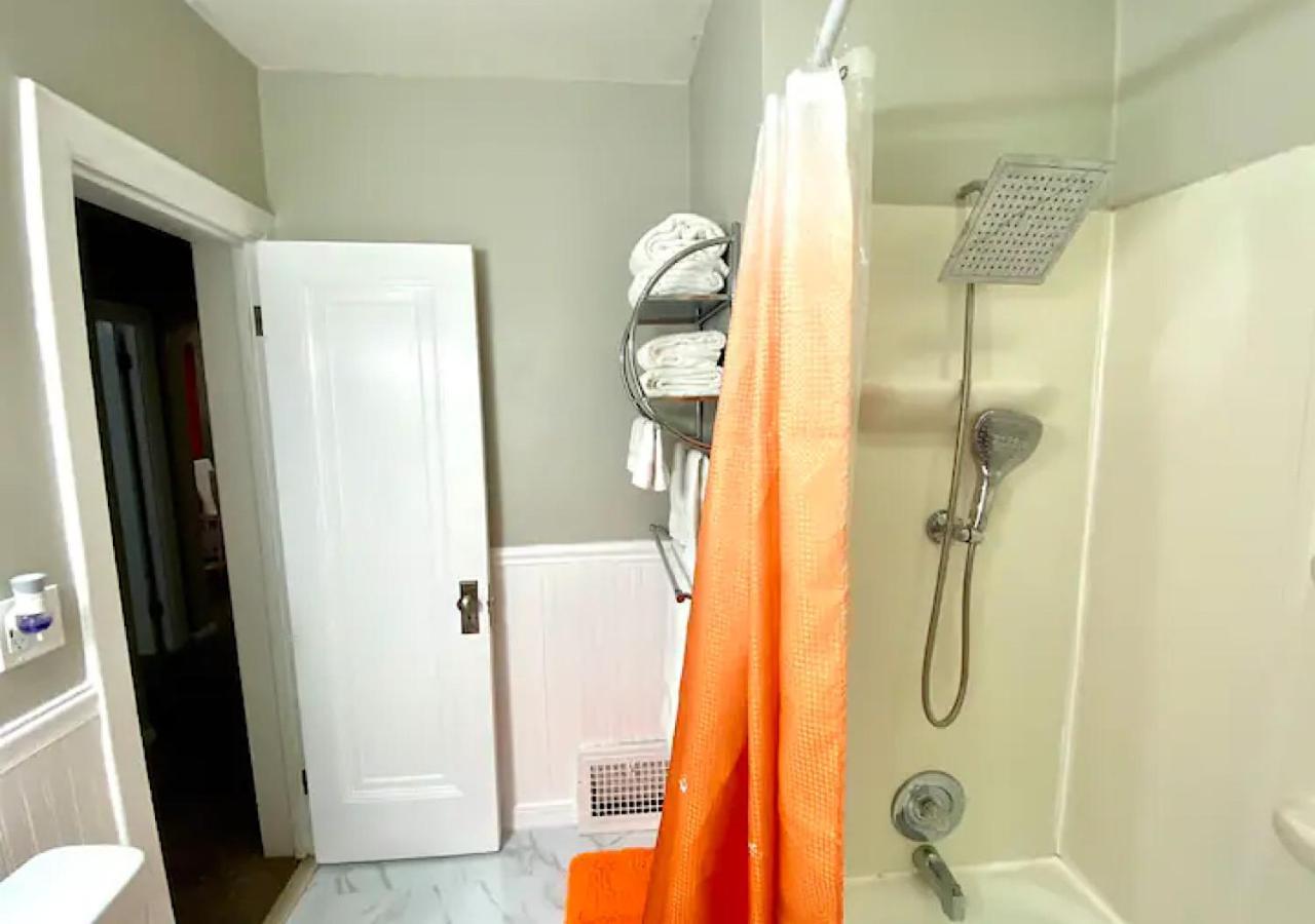 克里夫兰La Naranja Retreat - Cozy Duplex Near Downtown With Parking, 300 Mb Wifi & Self Check In别墅 外观 照片