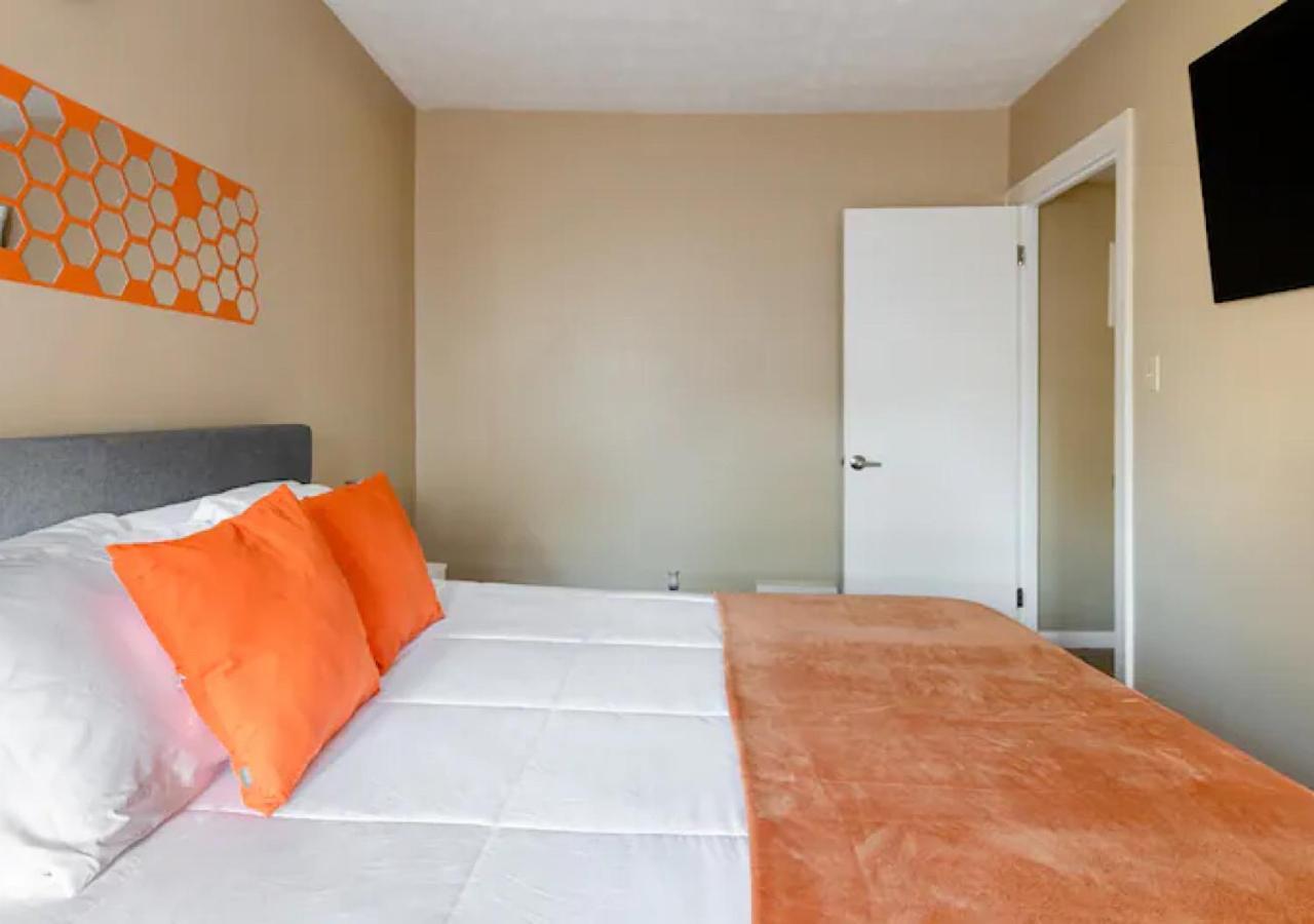 克里夫兰La Naranja Retreat - Cozy Duplex Near Downtown With Parking, 300 Mb Wifi & Self Check In别墅 外观 照片